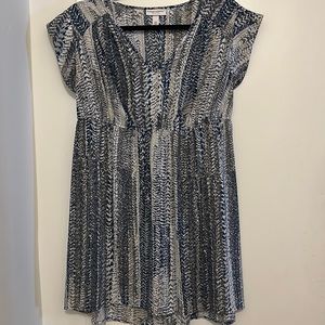Liz Lange Maternity top
